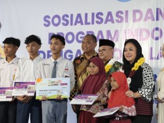 Dampingi Mendikdasmen, Bupati Sleman Dukung Peluncuran Mobil Layanan Gerak PIP untuk Pemerataan Pendidikan