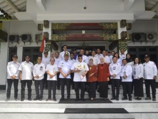 Sekda Kota Yogyakarta Aman Yuriadijaya Purna Tugas, Pegawai Pemkot Lepas Penuh Haru